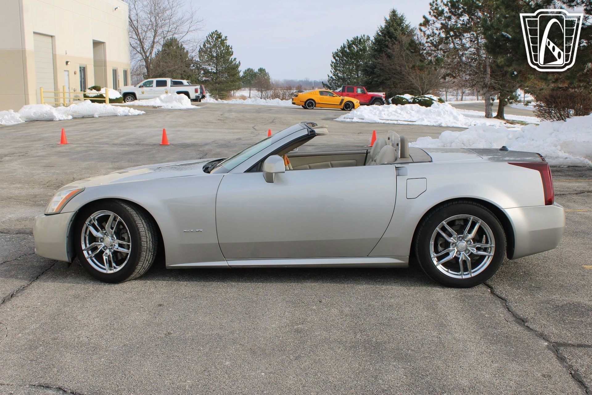 Used 2005 Cadillac XLR image 4