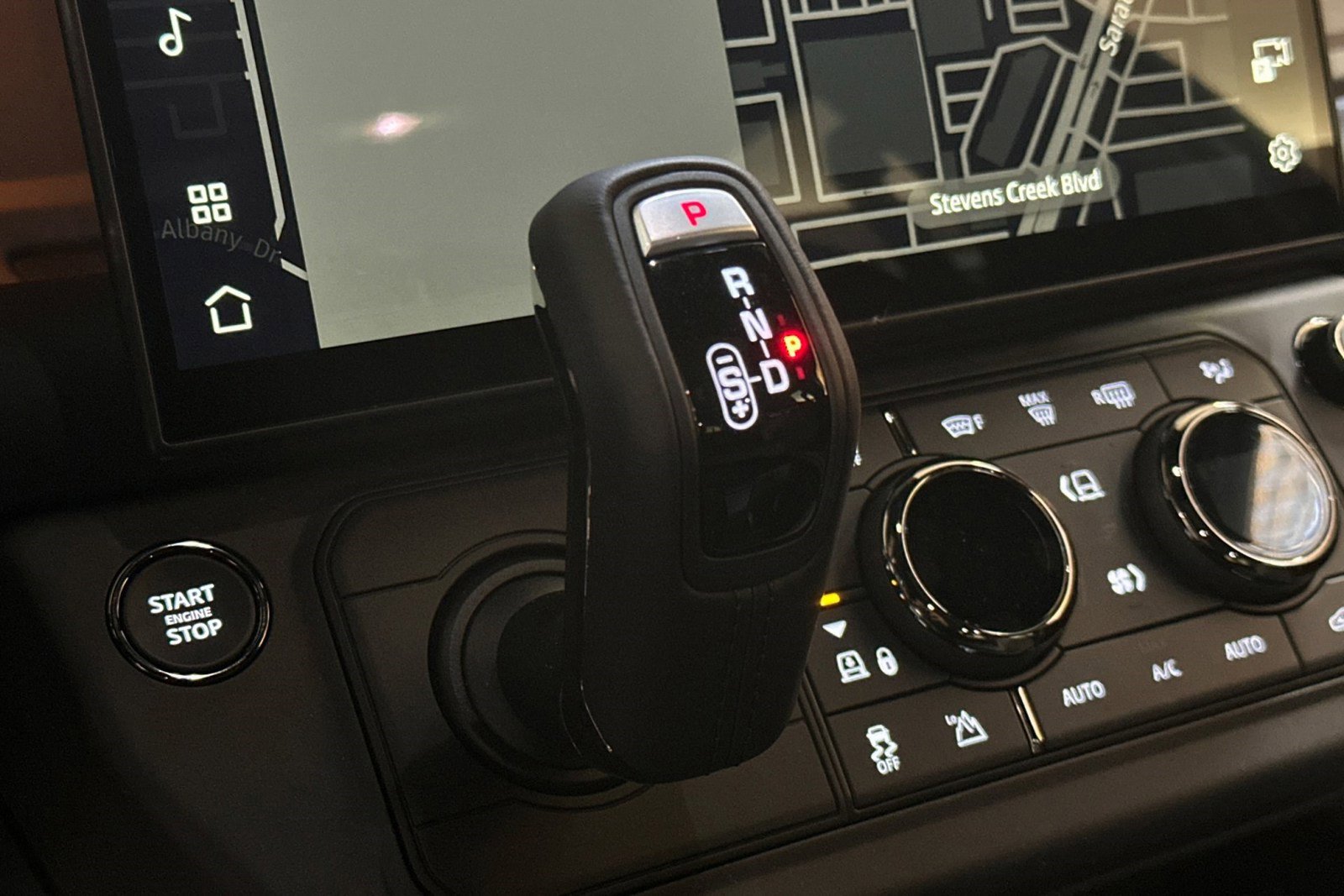 New 2026 Land Rover Defender 110 OCTA image 20