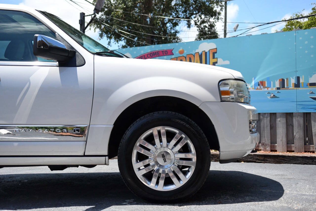 Used 2014 Lincoln Navigator L 2WD image 37