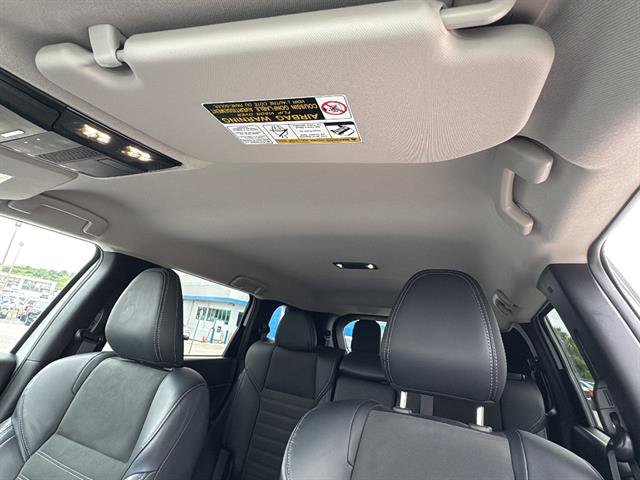 Used 2025 Mitsubishi Outlander SE FWD image 28
