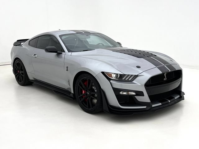 Used 2022 Ford Mustang Shelby GT500 w/ Technology Package RWD image 2