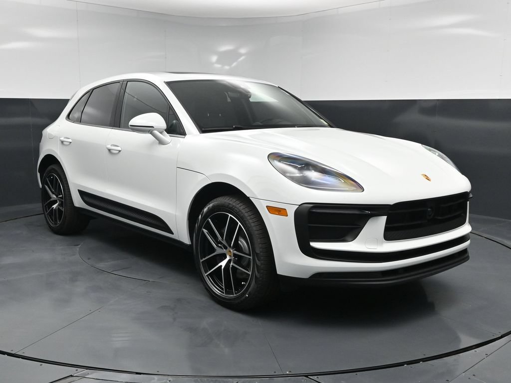 New 2026 Porsche Macan AWD/4WD image 15