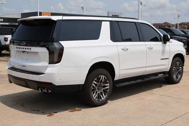 Used 2026 Chevrolet Suburban Z71 w/ Comfort Package AWD/4WD image 6