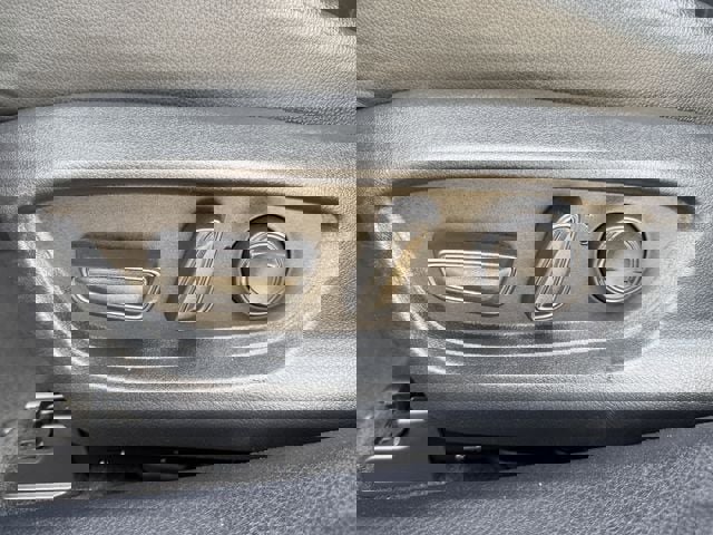 Used 2025 Toyota Camry XSE w/ Premium Package image 28