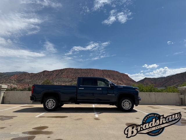 Used 2022 Chevrolet Silverado 3500 High Country w/ Z71 Off-Road Package AWD/4WD image 3