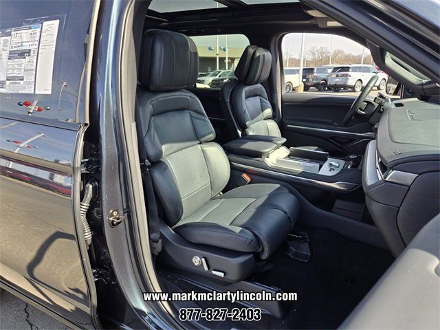 New 2026 Lincoln Navigator L Reserve w/ Jet Appearance Package image 13