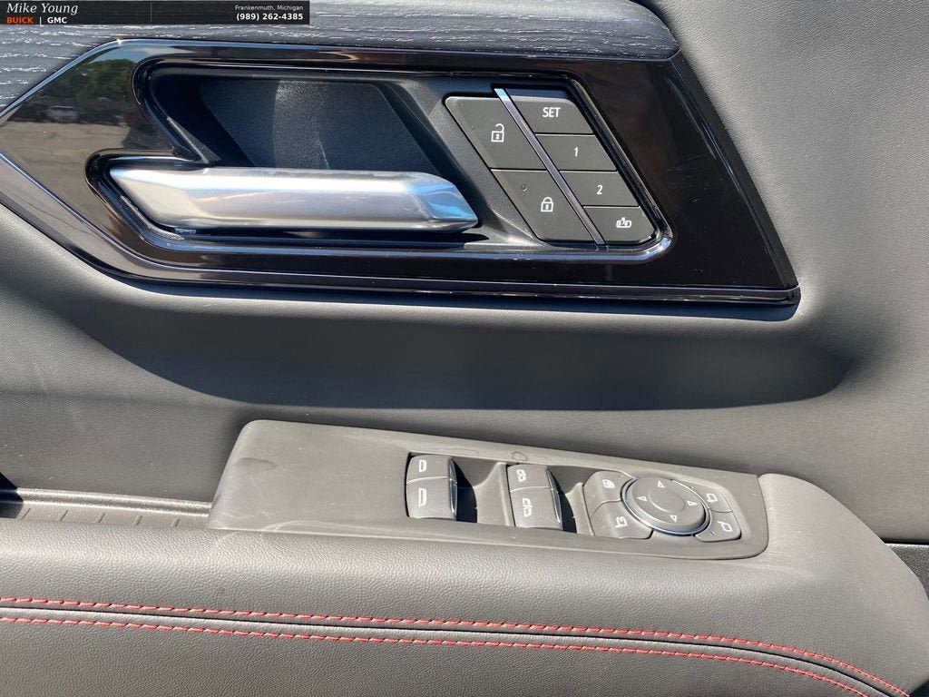 New 2026 GMC Yukon AT4 Ultimate w/ LPO, Floor Liner Package AWD/4WD image 17