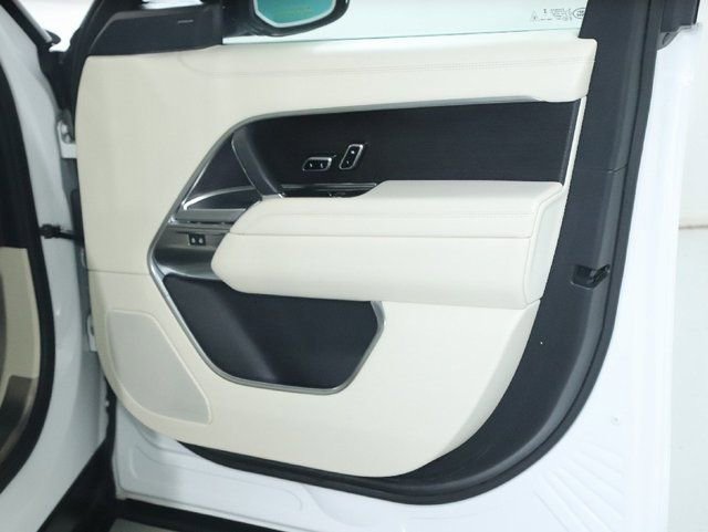 Used 2024 Land Rover Range Rover SE AWD/4WD image 31