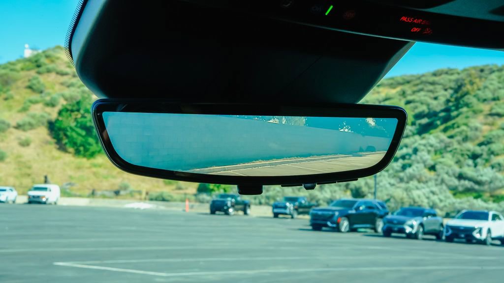 Certified 2024 Cadillac Escalade Sport w/ LPO, ONYX Package image 25