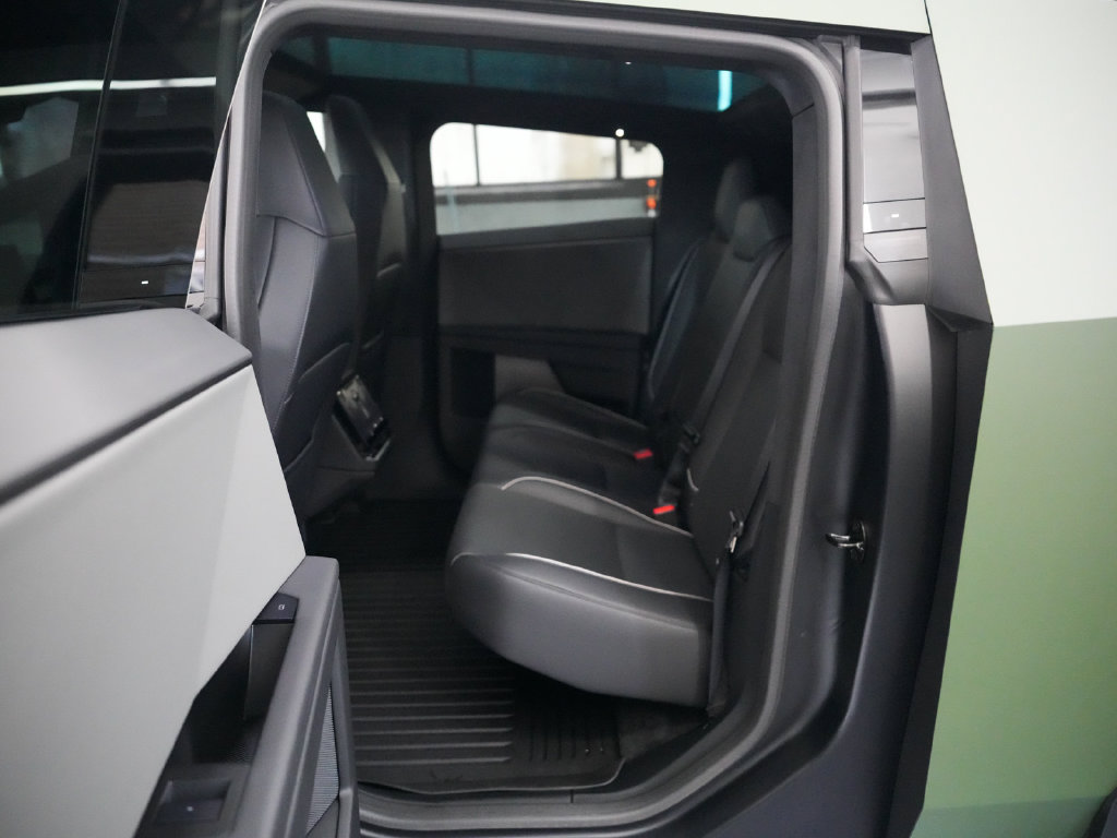 Used 2024 Tesla Cybertruck Cyberbeast AWD/4WD image 24