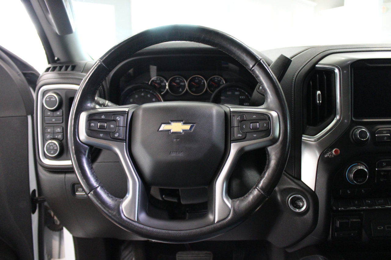 Used 2021 Chevrolet Silverado 2500 LT w/ Convenience Package image 16