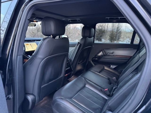 Used 2025 Land Rover Range Rover Sport SE image 13