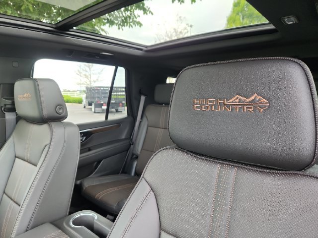 New 2026 Chevrolet Tahoe High Country AWD/4WD image 13