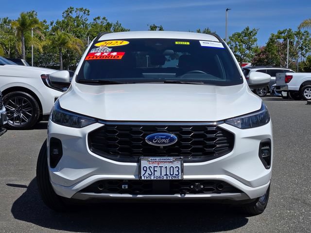 Certified 2023 Ford Escape ST-Line Select w/ Tech Pack #2 AWD/4WD image 2