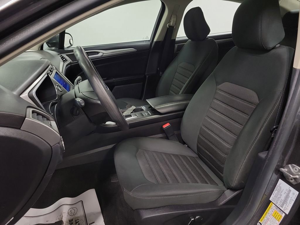 Used 2020 Ford Fusion SE image 14