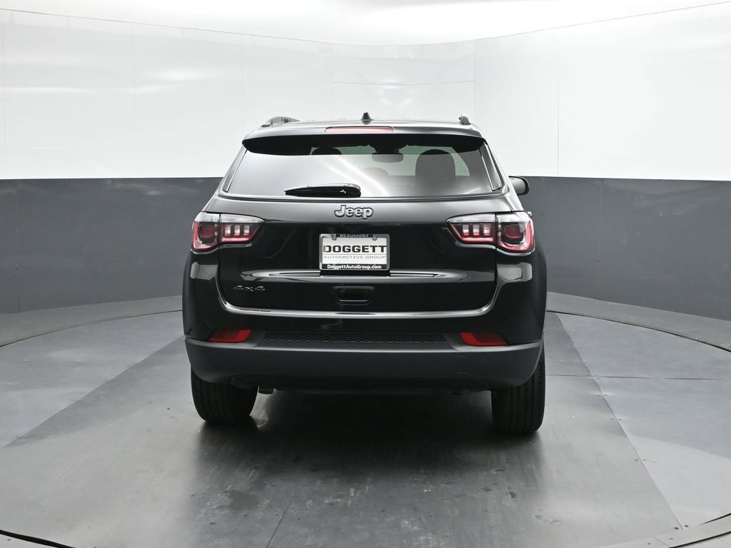 New 2026 Jeep Compass Latitude image 8