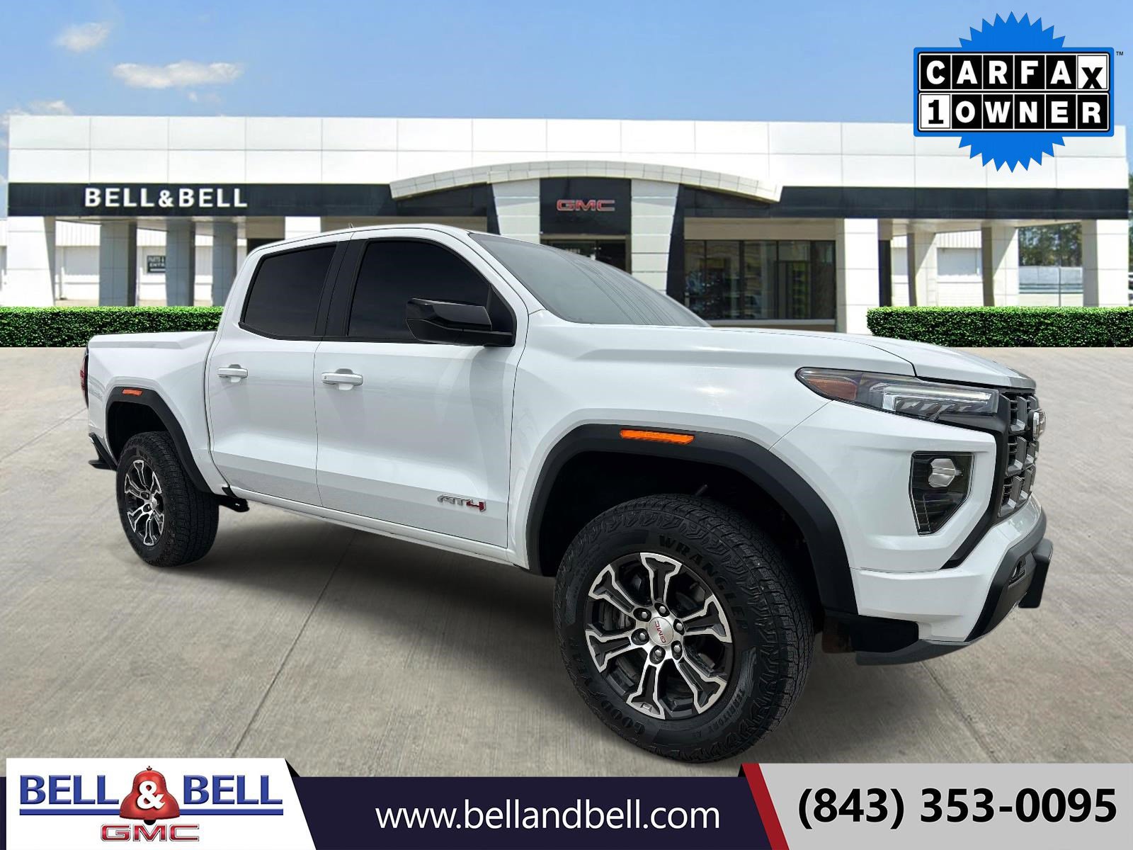 Used 2025 GMC Canyon AT4 AWD/4WD image 1