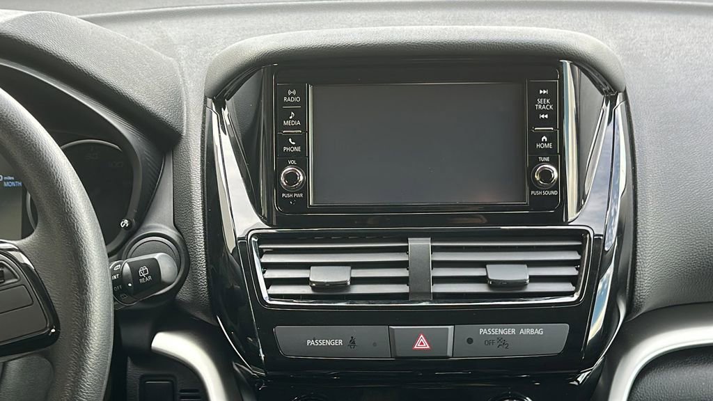 Used 2025 Mitsubishi Eclipse Cross ES image 18