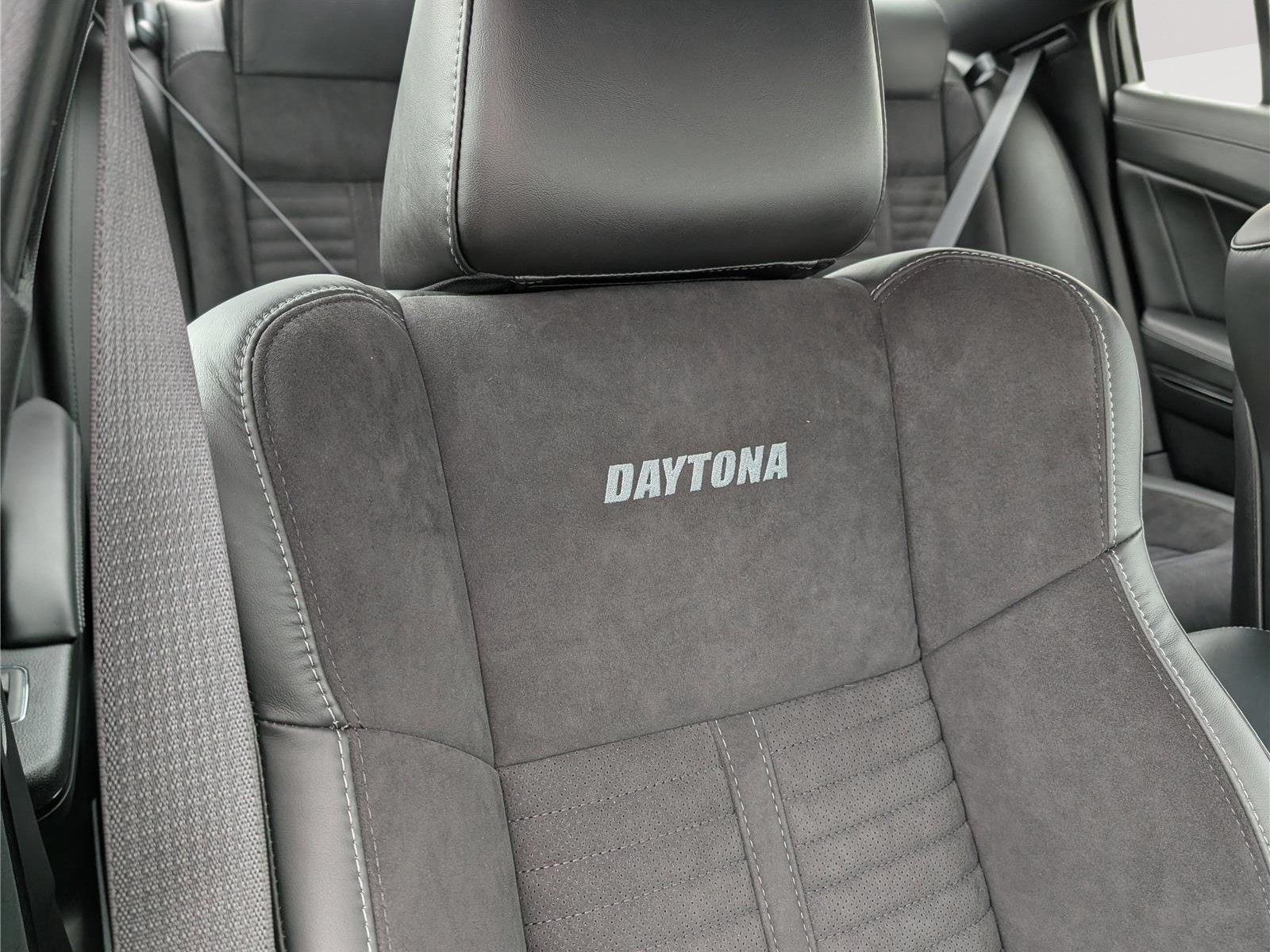 Used 2023 Dodge Charger Scat Pack w/ Daytona Edition Group RWD image 18