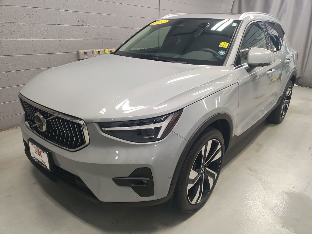 Used 2024 Volvo XC40 B5 Ultimate w/ Climate Package AWD/4WD image 18
