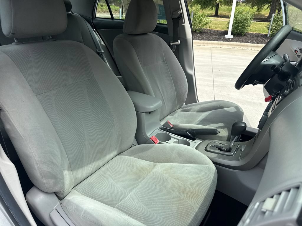 Used 2012 Toyota Corolla LE FWD image 34