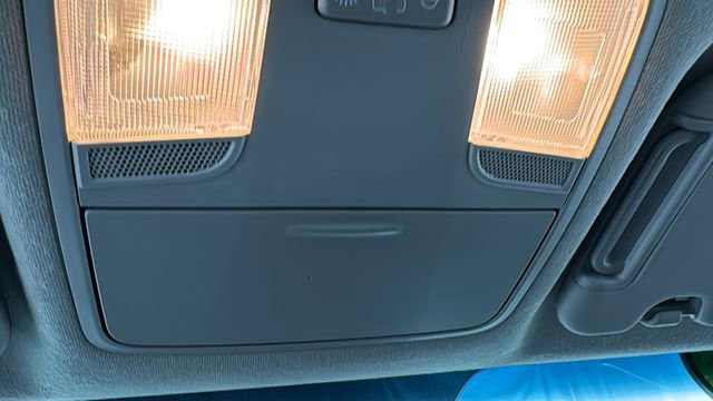 Used 2020 Hyundai Elantra GT image 31