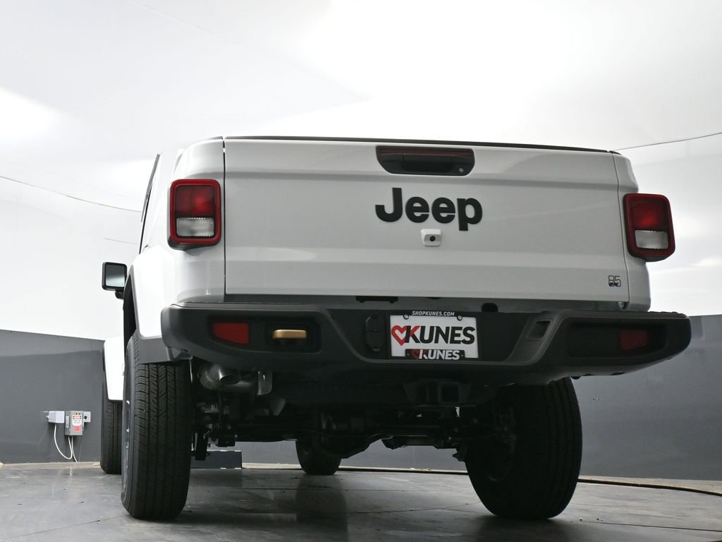 New 2026 Jeep Gladiator Sport AWD/4WD image 47