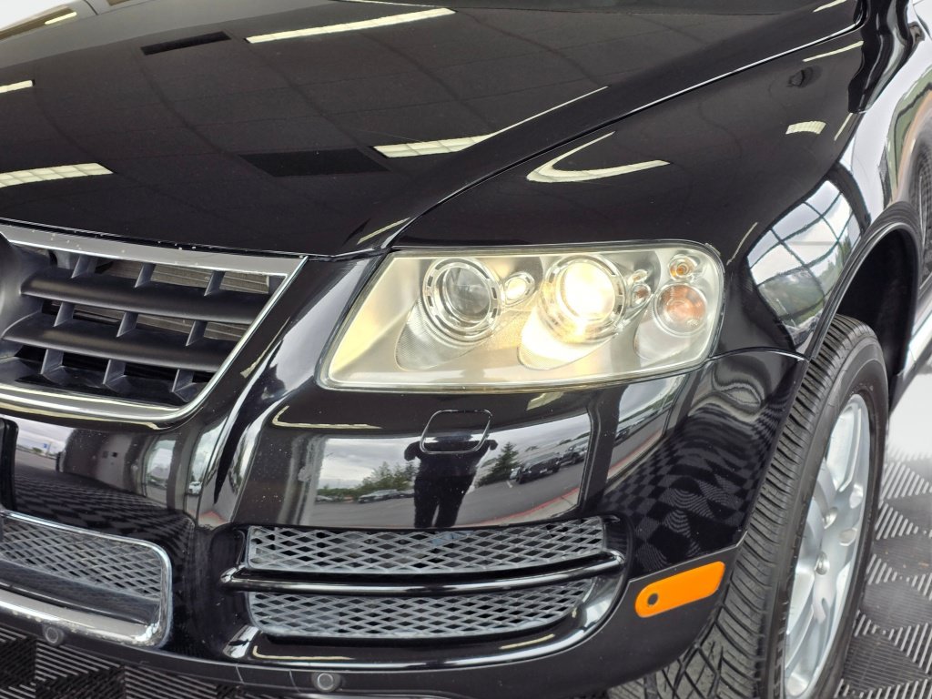 Used 2004 Volkswagen Touareg V8 AWD/4WD image 10
