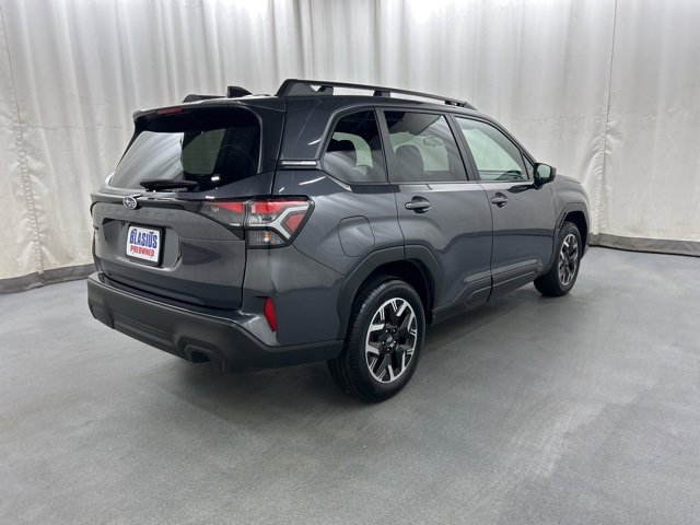 Used 2025 Subaru Forester Premium image 6