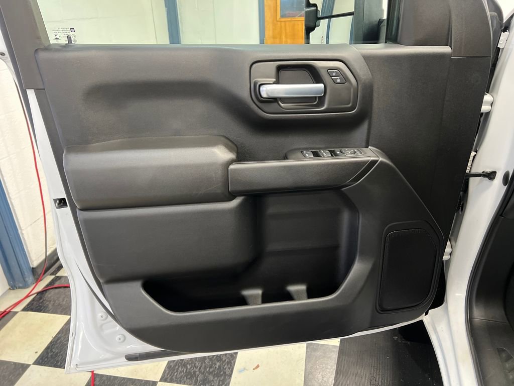 Used 2021 Chevrolet Silverado 1500 Custom w/ LPO, Dark Essentials Package AWD/4WD image 33