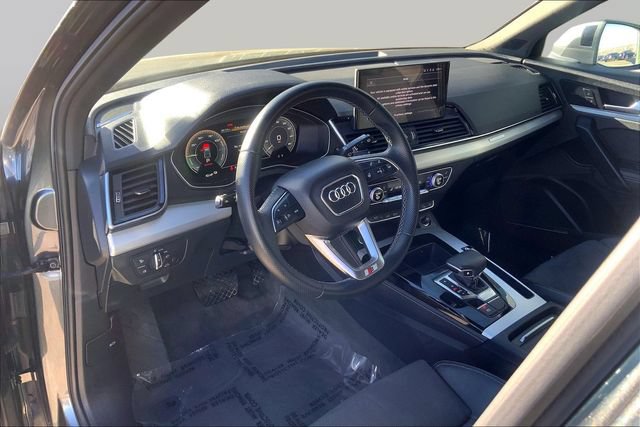 Used 2021 Audi Q5 e Premium Plus w/ Premium Plus Package AWD/4WD image 14