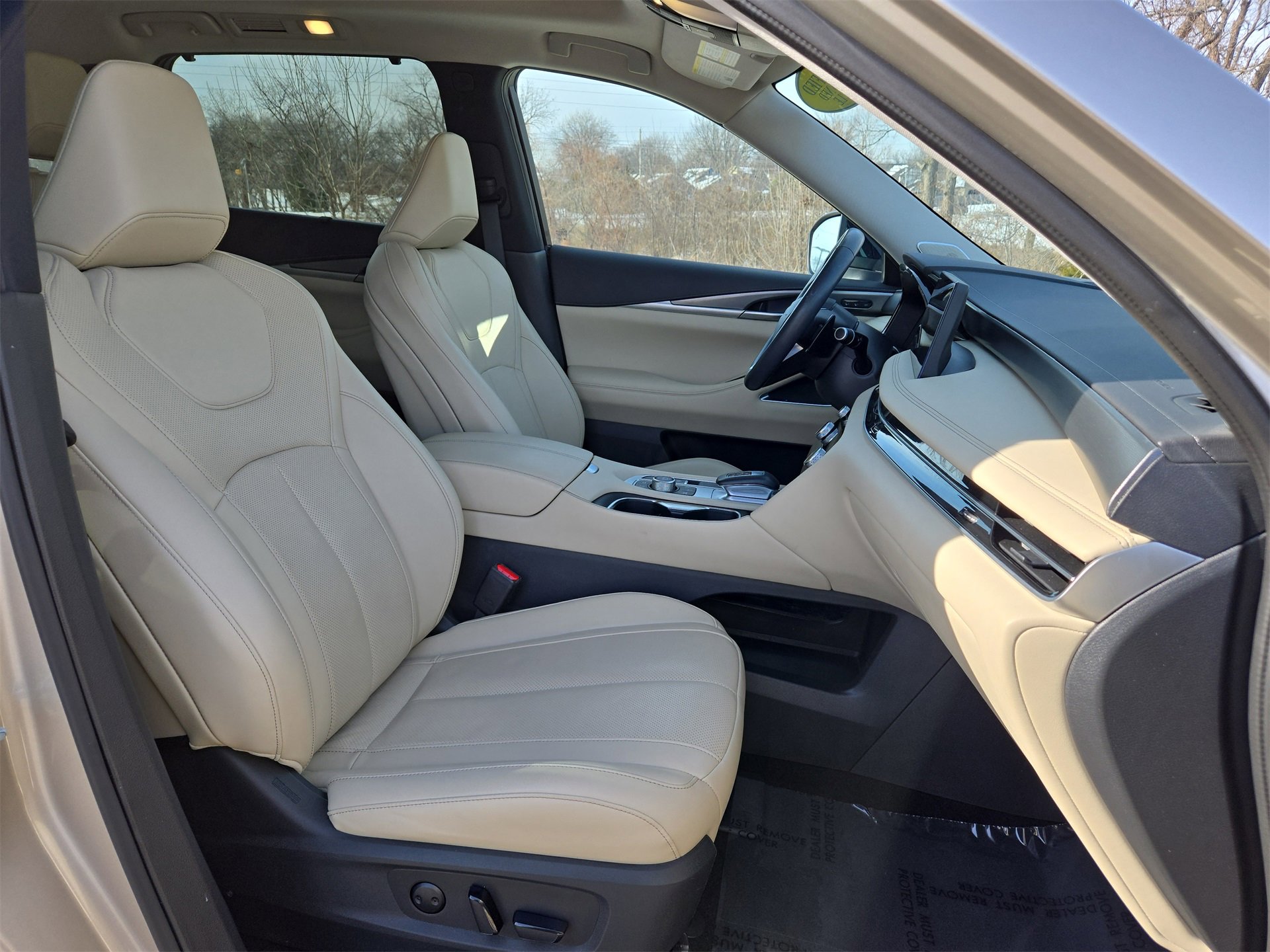 Used 2024 INFINITI QX60 Luxe w/ Vision Package image 16