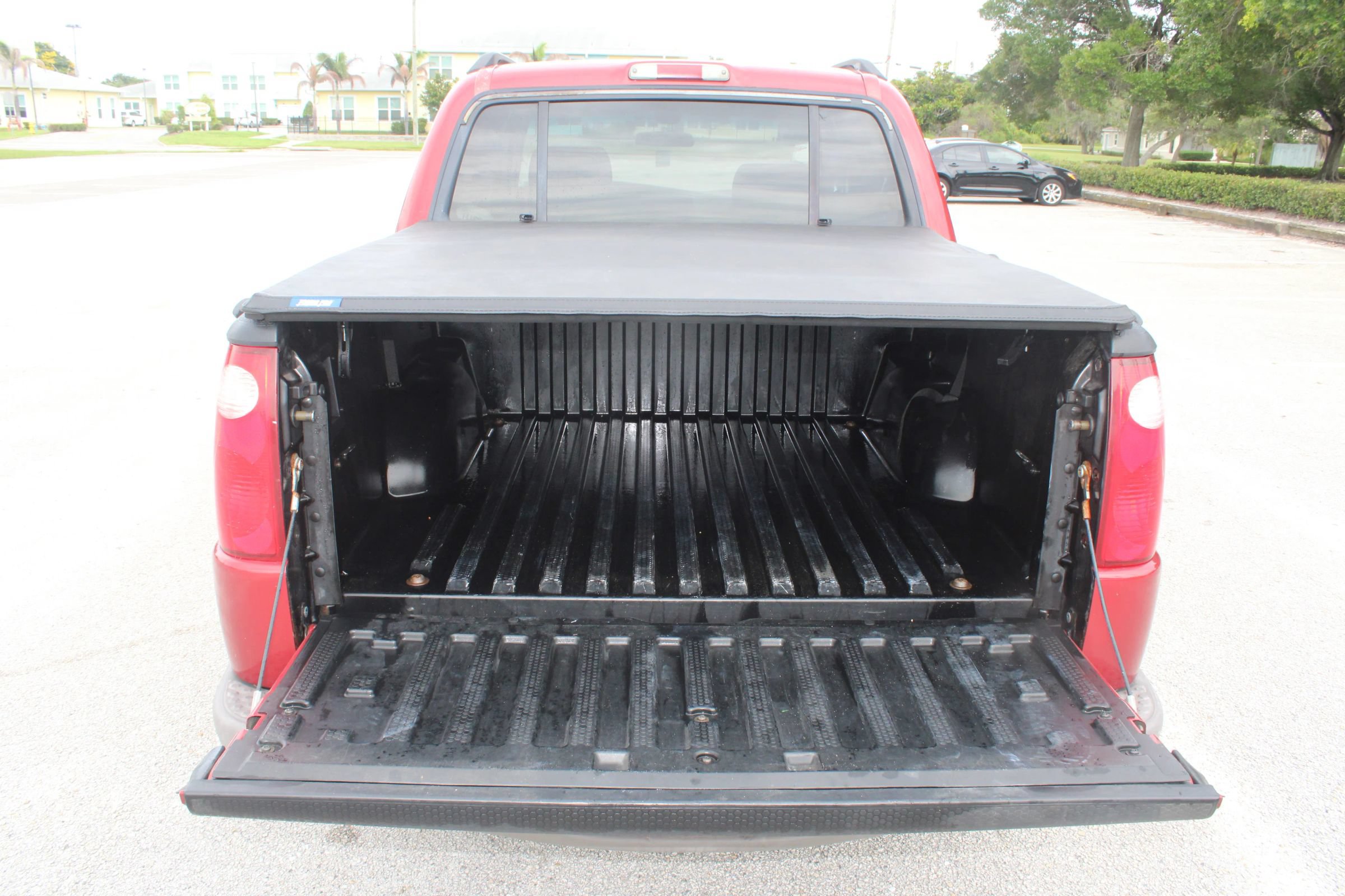 Used 2001 Ford Explorer Sport Trac 4x4 image 27