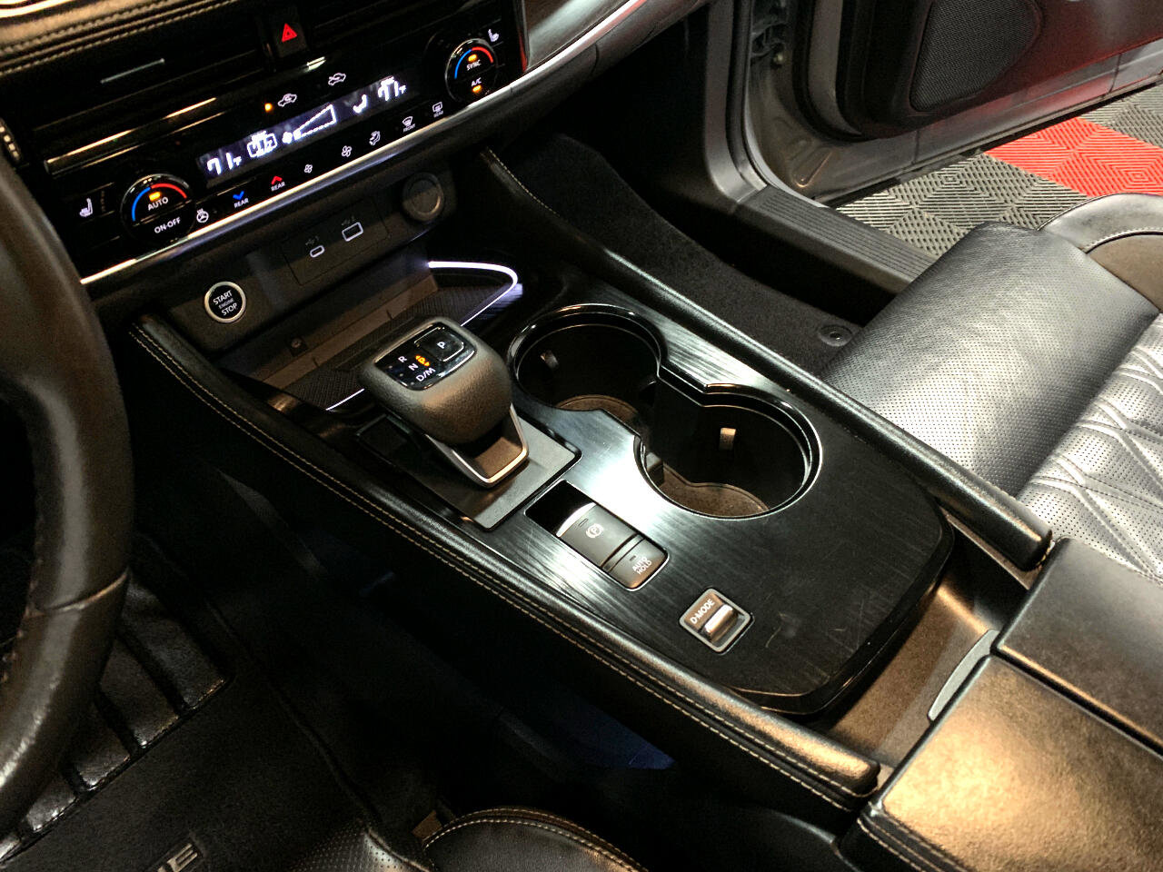 Used 2023 Nissan Rogue Platinum w/ Platinum Premium Package image 39