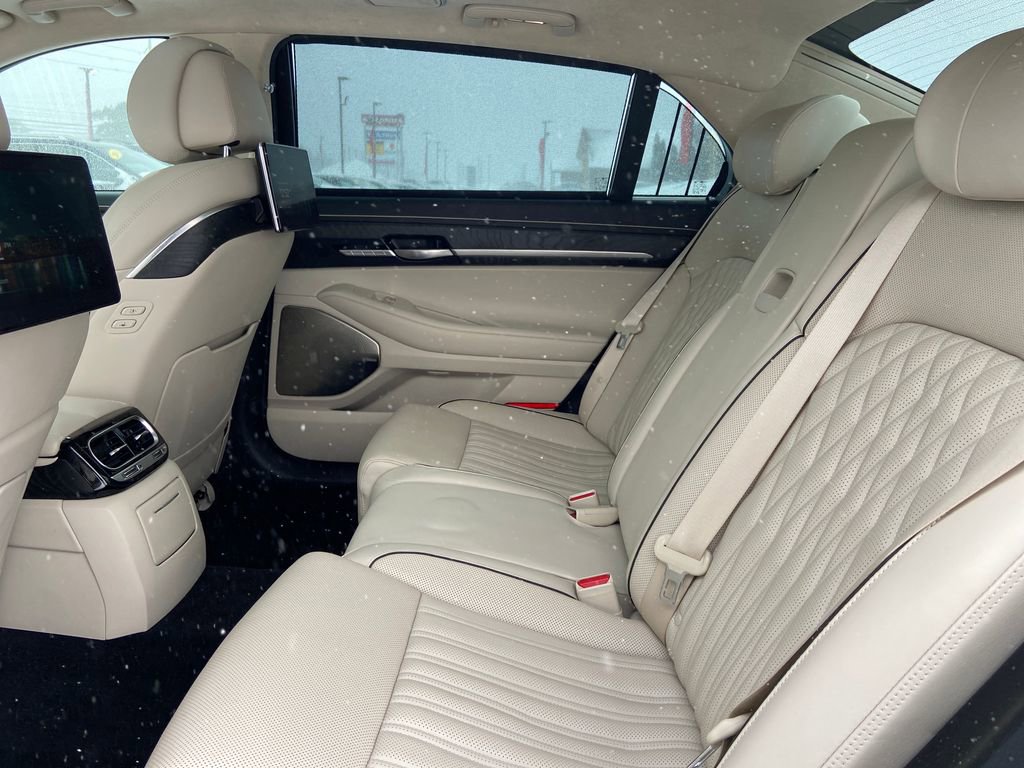 Used 2022 Genesis G90 5.0 Ultimate image 19