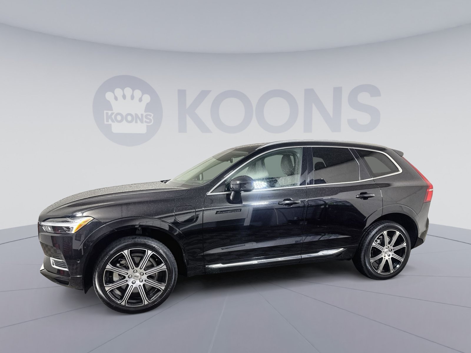 Used 2021 Volvo XC60 T8 Inscription w/ Advanced Package AWD/4WD image 2