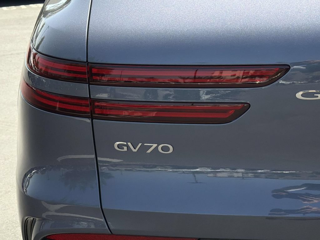 New 2026 Genesis GV70 2.5T Sport Prestige w/ G1 Accessory Package AWD/4WD image 14