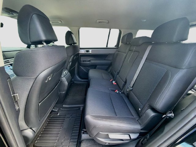 New 2027 Hyundai Santa Fe SE FWD image 23