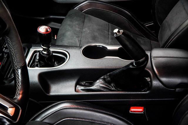 Used 2017 Ford Mustang Shelby GT350 image 17