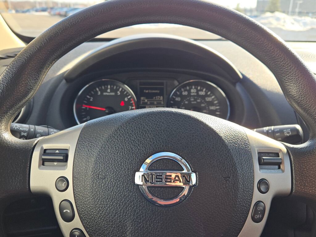 Used 2013 Nissan Rogue SV w/ Premium Pkg image 28