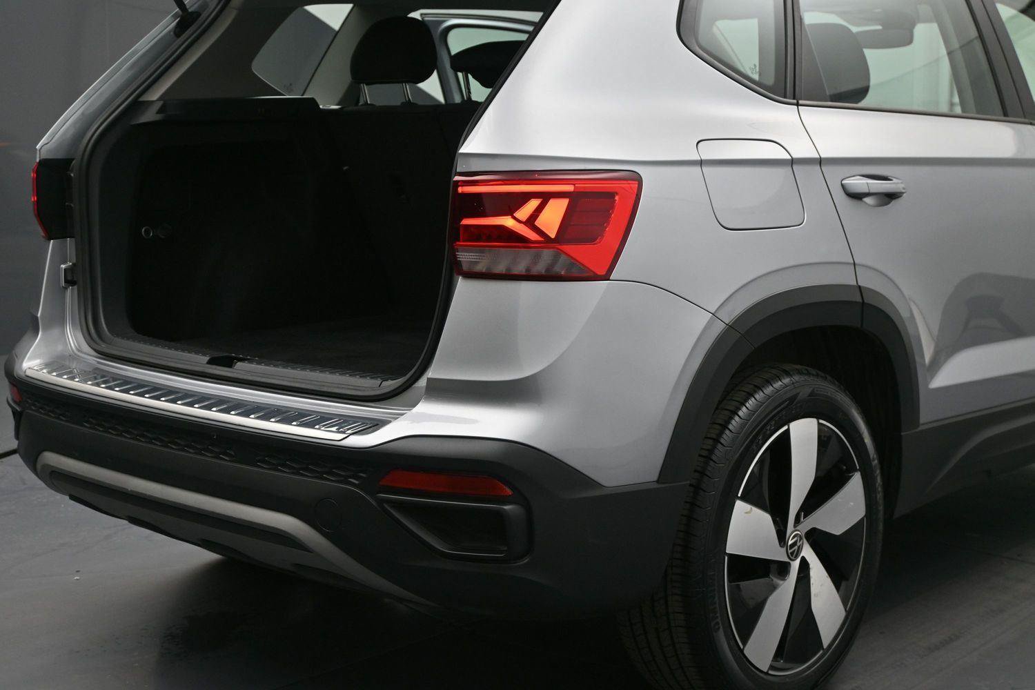 Used 2023 Volkswagen Taos S w/ Driver Assistance Package AWD/4WD image 21
