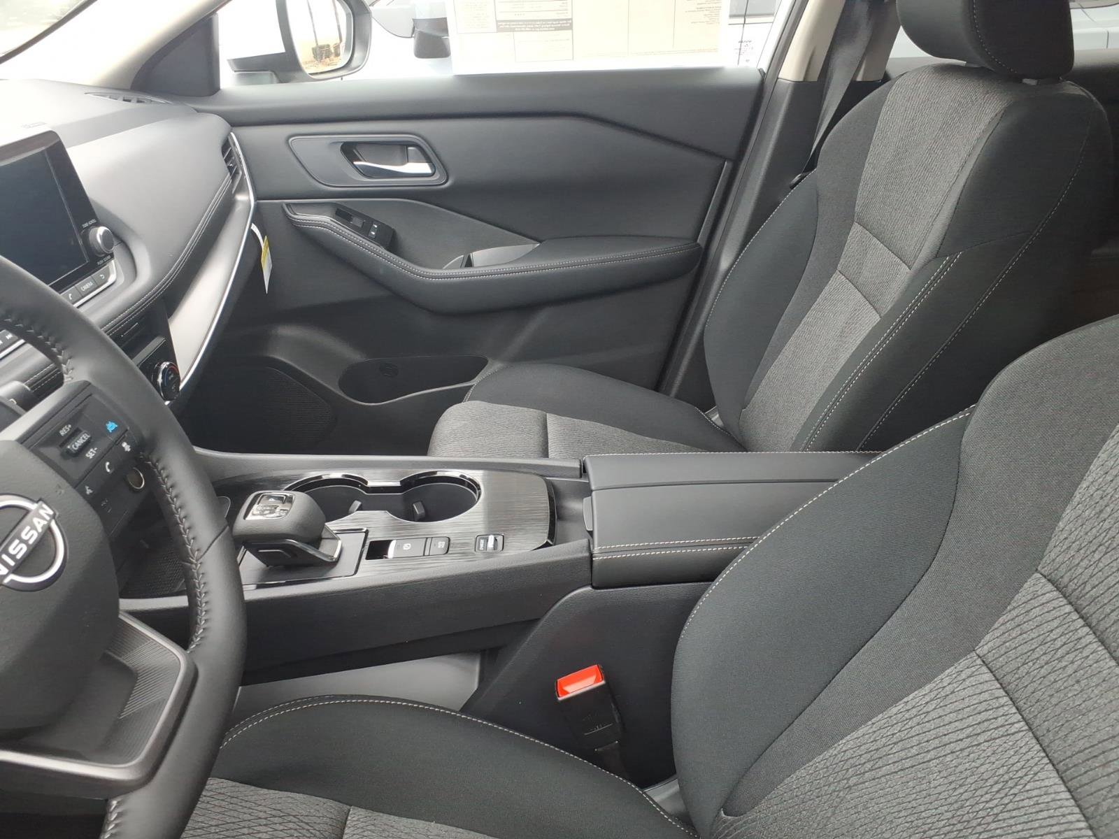 New 2026 Nissan Rogue SV FWD image 12