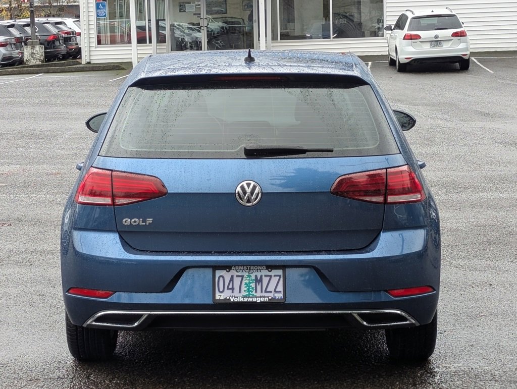Used 2019 Volkswagen Golf S image 4