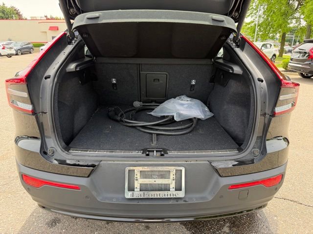 Used 2023 Volvo C40 P8 Recharge Ultimate AWD/4WD image 13