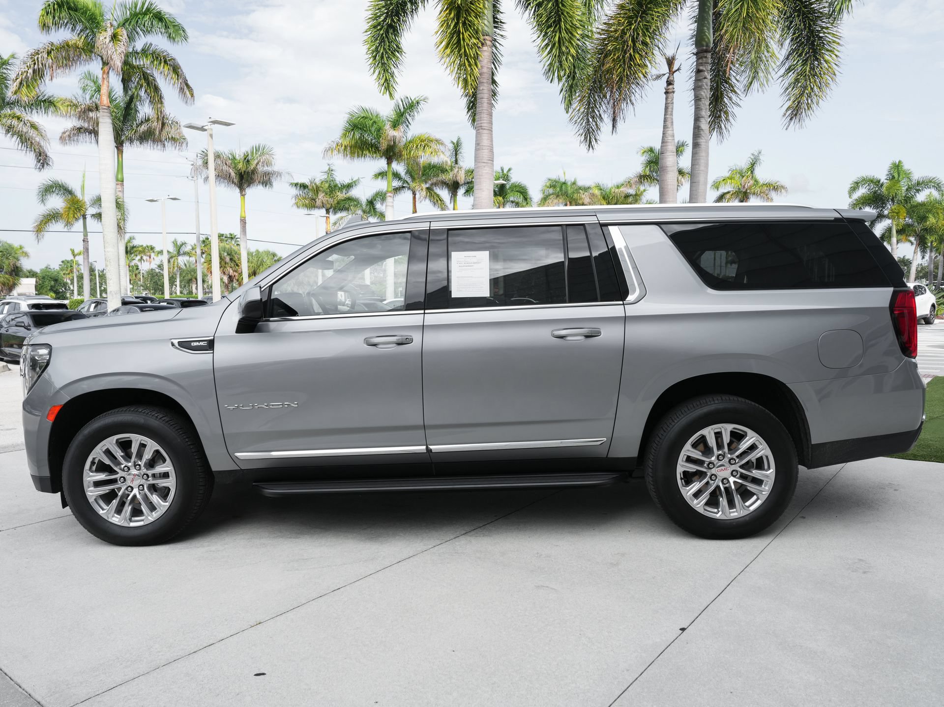 Used 2024 GMC Yukon XL SLT RWD image 22