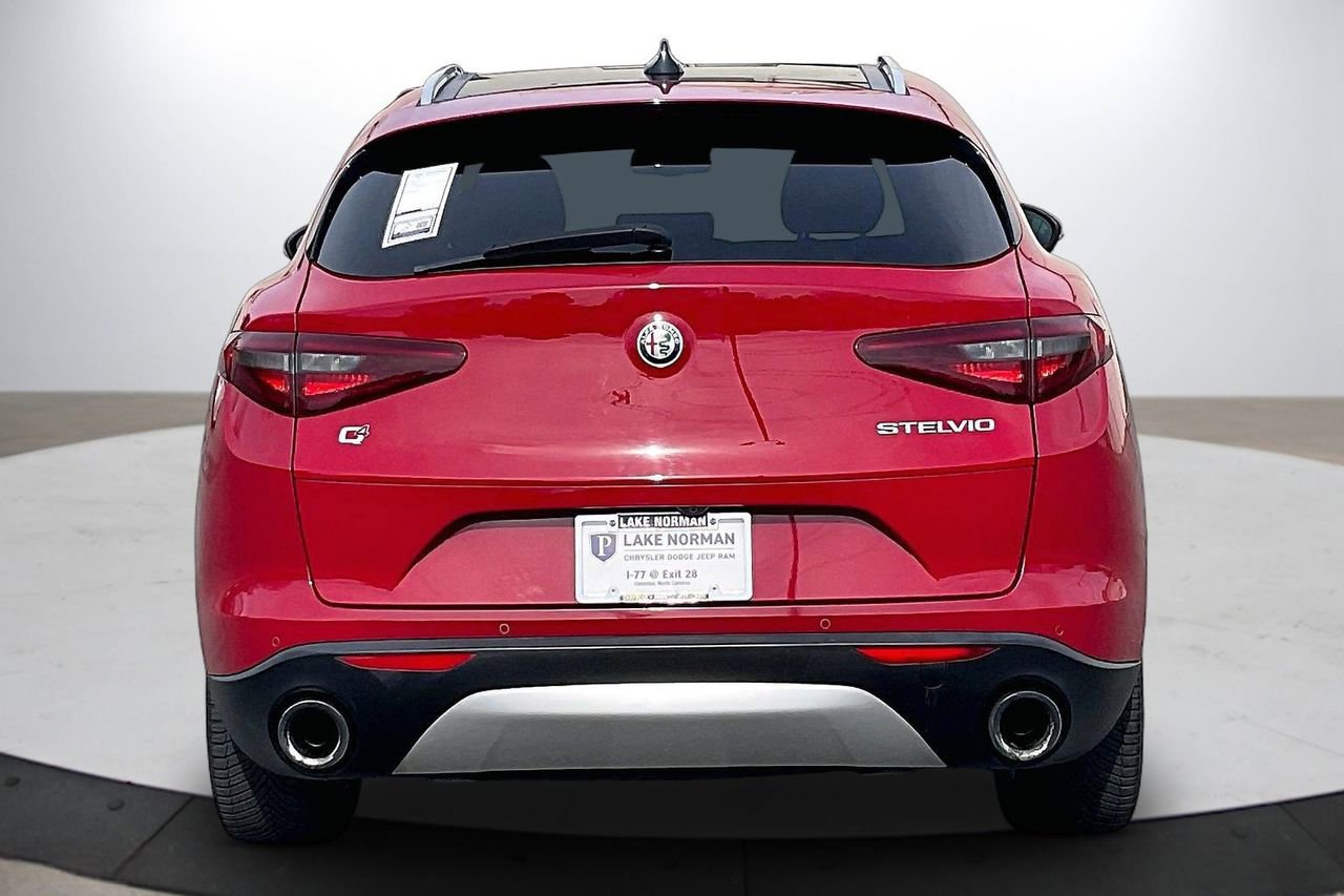Used 2019 Alfa Romeo Stelvio Ti image 8