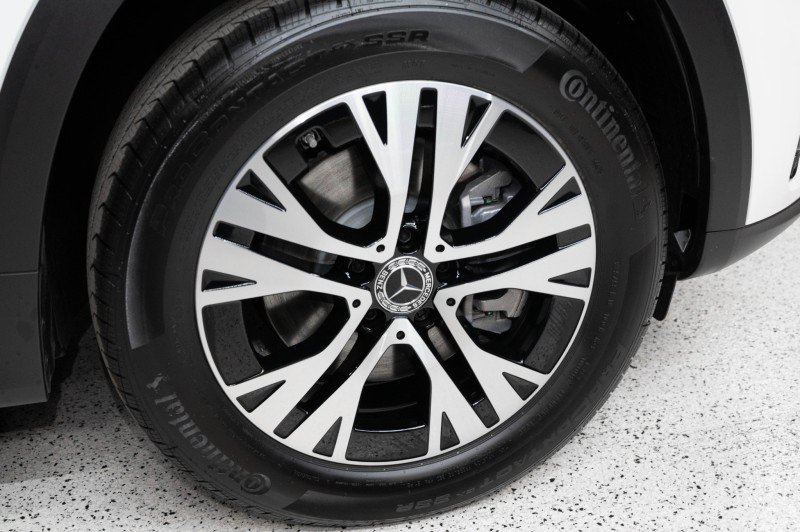 New 2026 Mercedes-Benz GLB 250 image 10