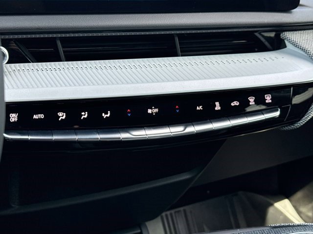 Certified 2025 Cadillac Optiq Luxury 2 w/ LPO, Floor Liner Package AWD/4WD image 5