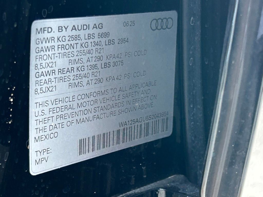 Certified 2025 Audi SQ5 Premium Plus w/ Premium Plus Package image 76