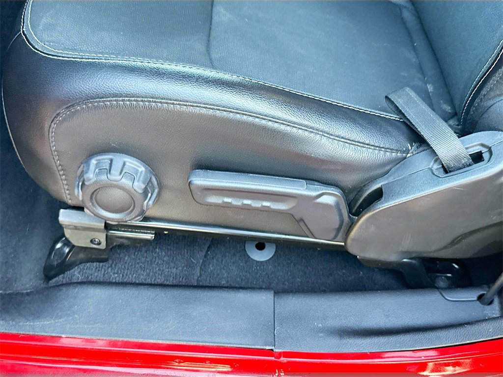 Used 2021 Jeep Wrangler Sport image 21